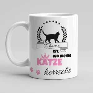 Katzen-Tasse «Zuhause ist, wo meine Katze herrscht» Spruch-Motiv — Tasse weiss Henkel links 330 ml