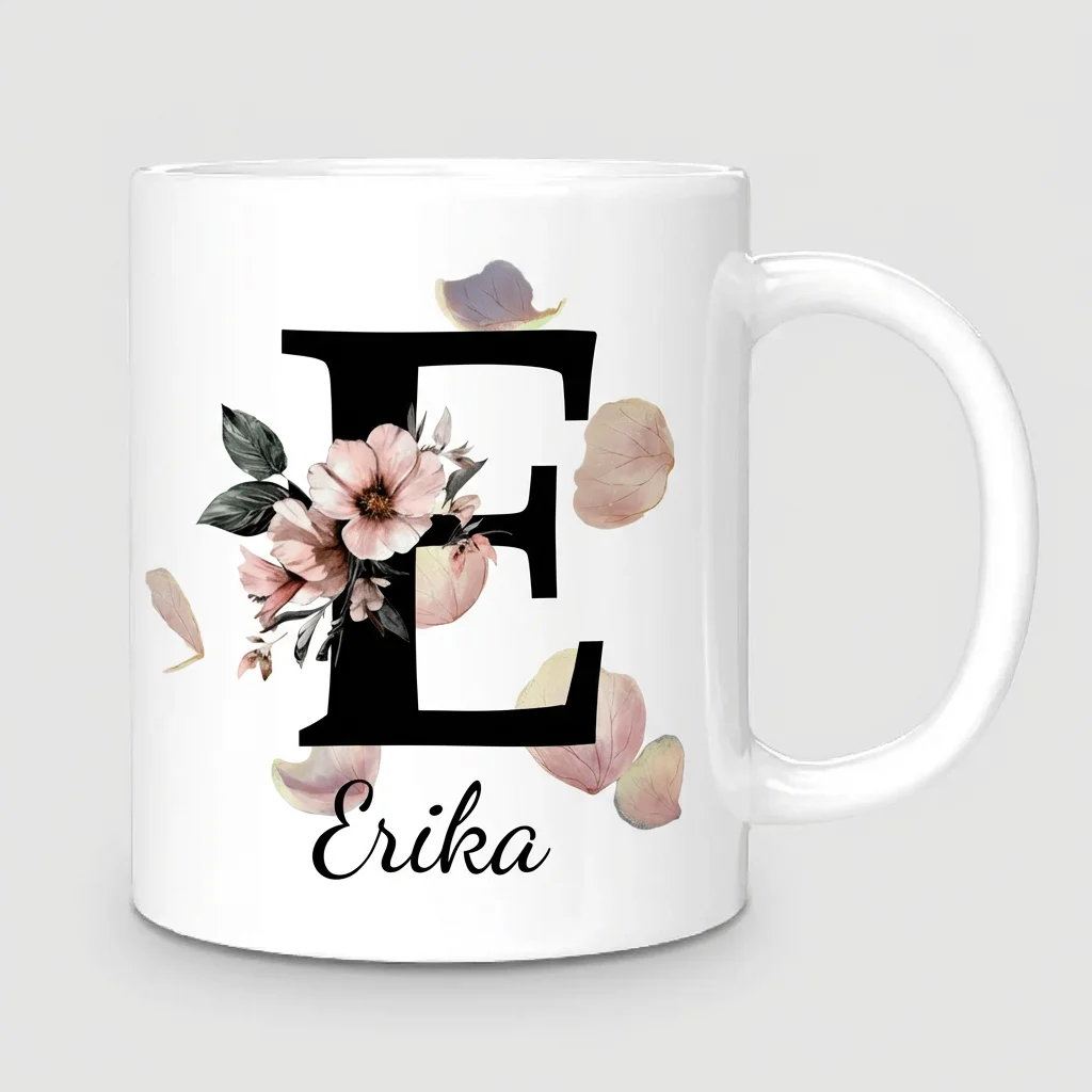 Petal Monogram Tasse – Buchstabe E (Weiß 300 ml) — Henkel links